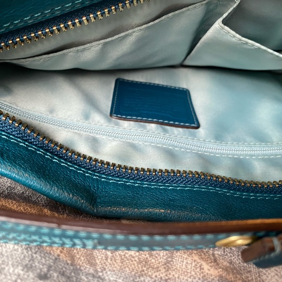 COACH - Pebbled Leather Purse - Picture 3 of 5